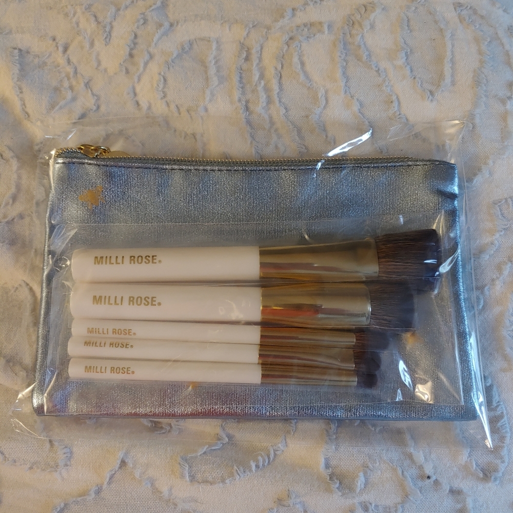Milli Rose Makeup Brushes (Set of 5) & Travel Bag